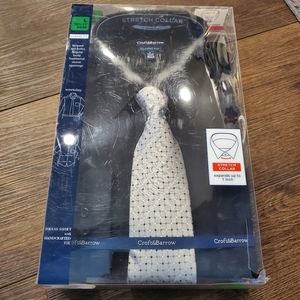 Croft & Barrow Men's black button down and tie
